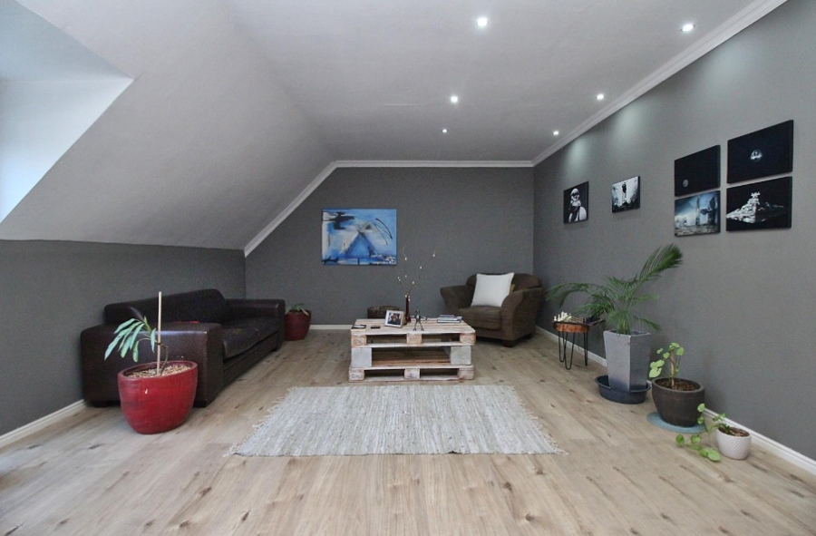 5 Bedroom Property for Sale in High Riding Country Estate Western Cape